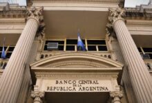 Photo of El Banco Central prohibió las cuotas en las compras puerta a puerta