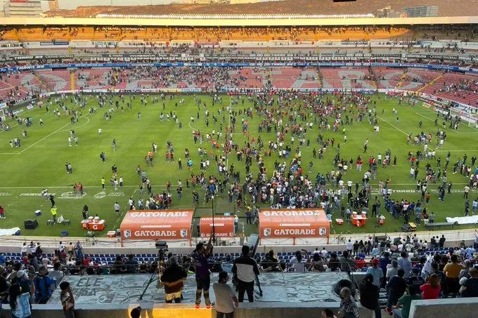 Las impactantes fotos y videos de los incidentes fatales en el fútbol  mexicano - Diario NEWS ONLINE