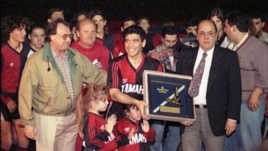 Photo of Se viralizó una foto de Scaloni cuando Maradona fue presentado en Newell’s