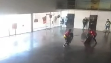 Photo of Video: así asesinaron a facazos a un preso en el interior de una cárcel