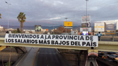Photo of “Tierra del sol, del buen vino y de los salarios más bajos del país”, el PJ presiona a Suarez